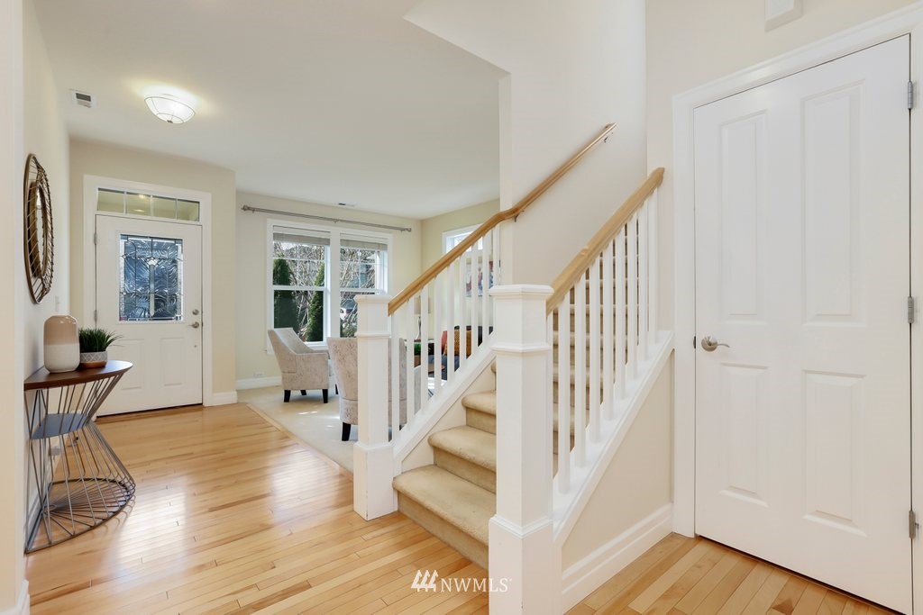 3513 156th Place Southeast Bothell, WA 98012 - Photo 5 of 35 Gallery Image 5