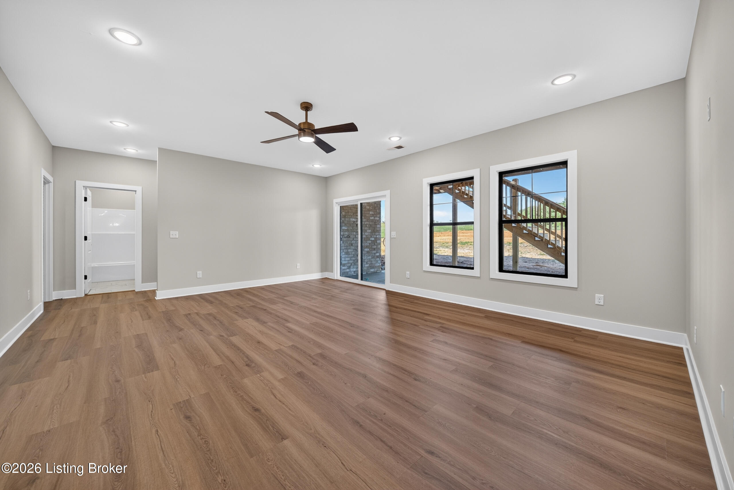 2492 Roundtop Road Elizabethtown, KY 42701 - Photo 43 of 60 DSC04303