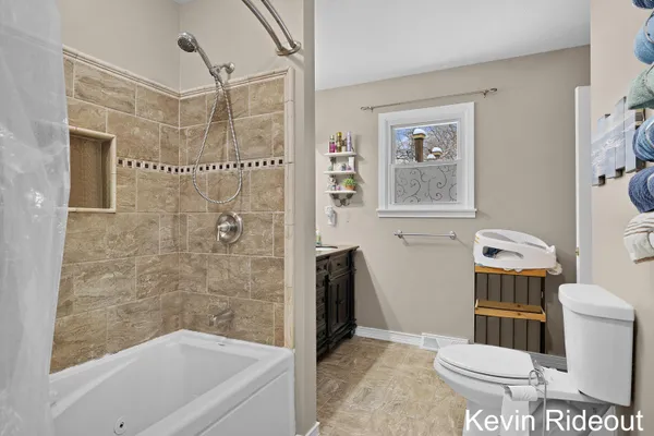 $290,000 | 8348 Joelle Drive, Cadillac, MI 49601