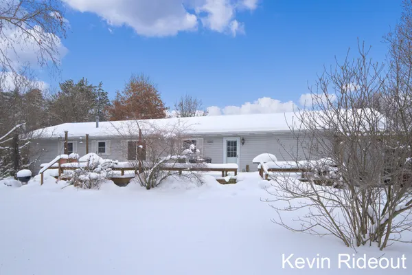 $290,000 | 8348 Joelle Drive, Cadillac, MI 49601