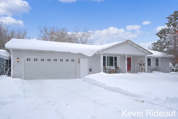 $290,000 | 8348 Joelle Drive, Cadillac, MI 49601