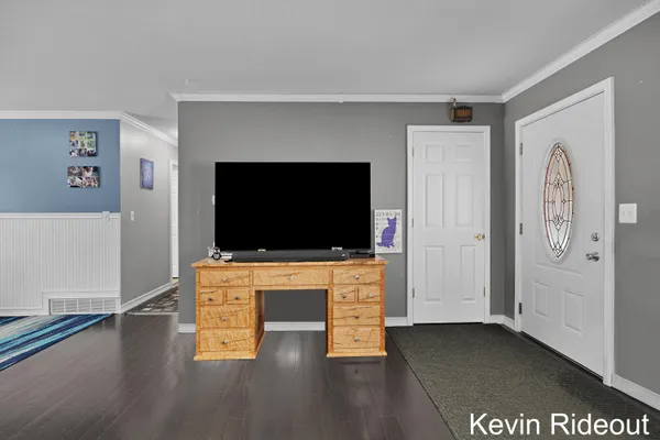 $290,000 | 8348 Joelle Drive, Cadillac, MI 49601