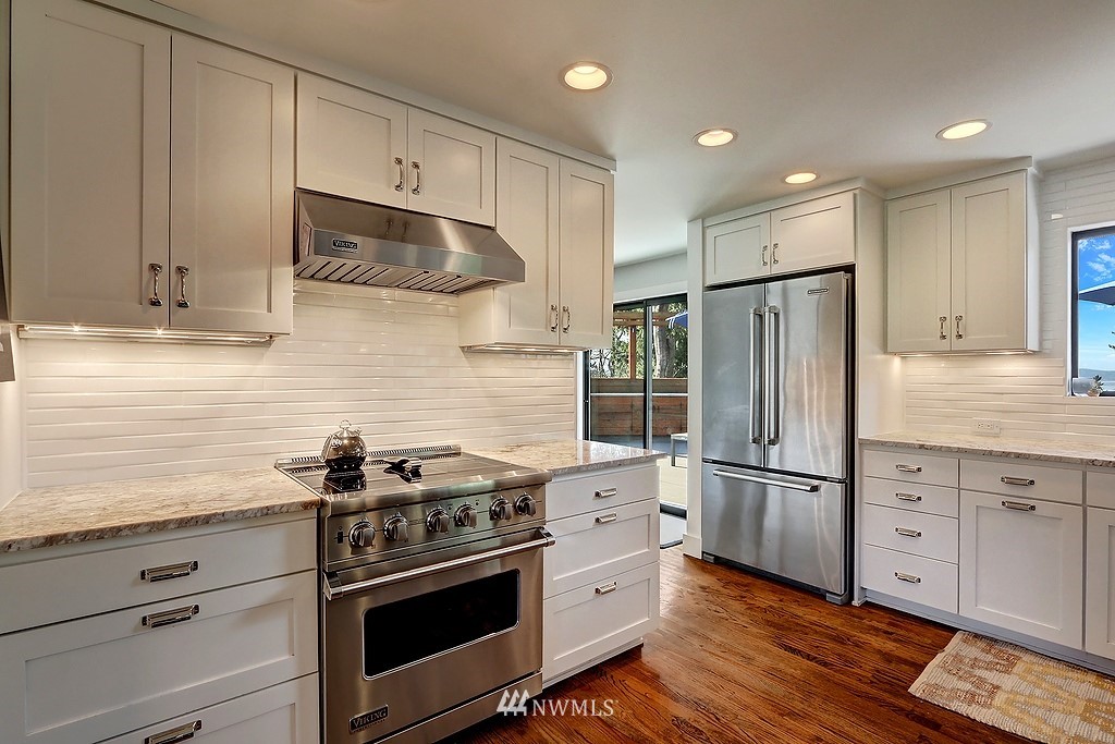 18663 Beverly Road Southwest Normandy Park, WA 98166 - Photo 10 of 25 Gallery Image 10