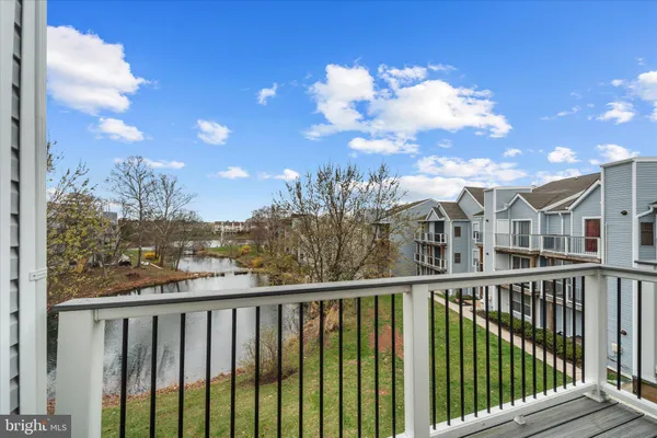 $389,900 | 44106 Natalie Terrace, Unit 301, Ashburn, VA 20147