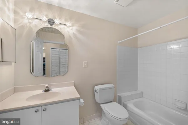 $389,900 | 44106 Natalie Terrace, Unit 301, Ashburn, VA 20147