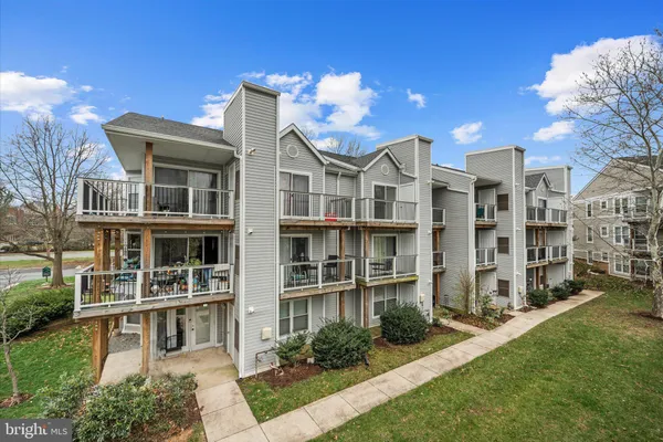 $389,900 | 44106 Natalie Terrace, Unit 301, Ashburn, VA 20147