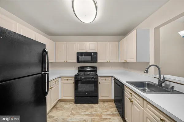 $389,900 | 44106 Natalie Terrace, Unit 301, Ashburn, VA 20147