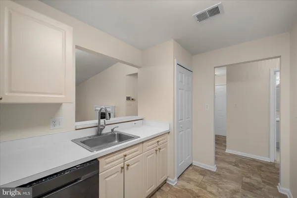 $389,900 | 44106 Natalie Terrace, Unit 301, Ashburn, VA 20147