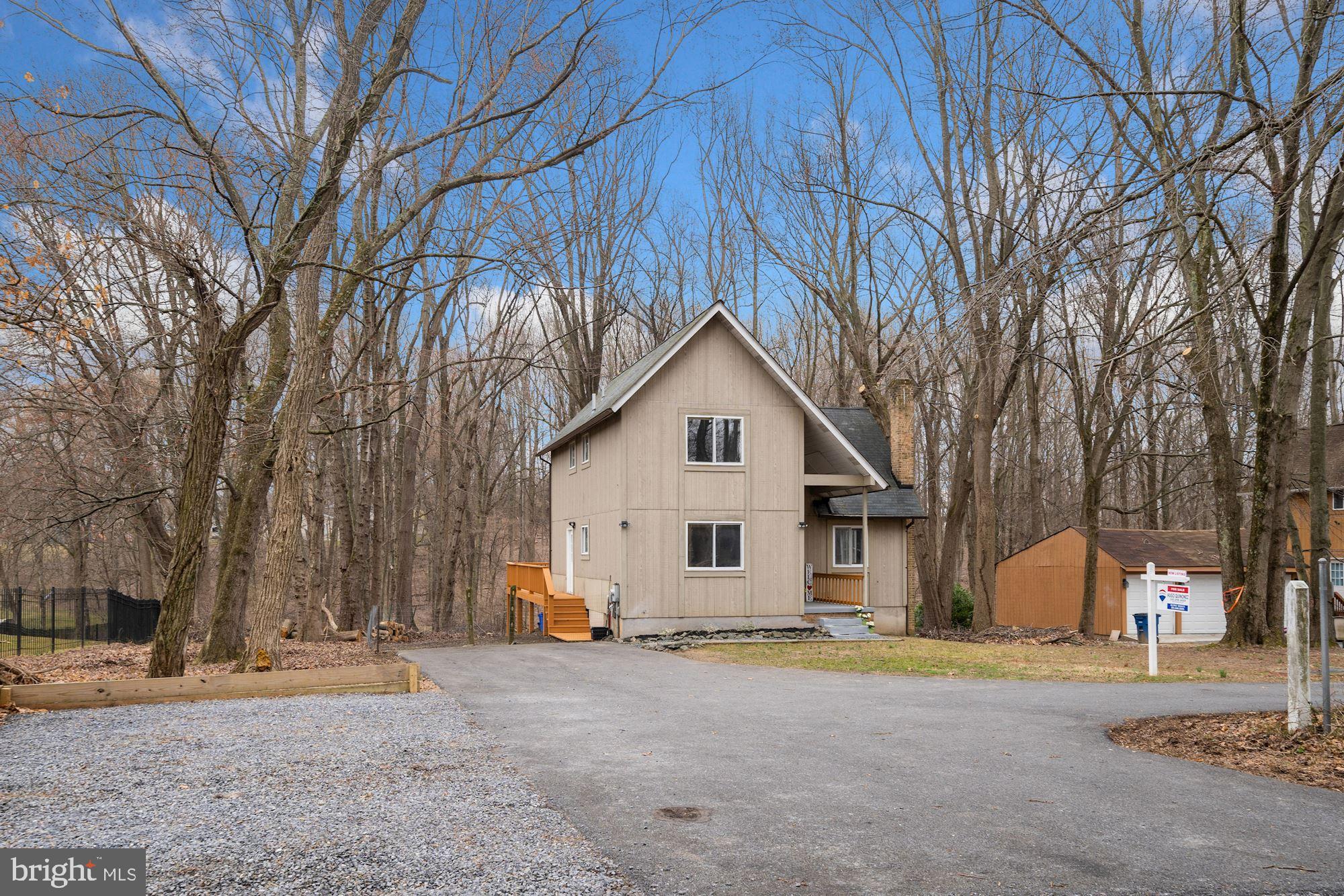 9507 Stewartown Road Gaithersburg, MD 20879 - Photo 3 of 35 Gallery Image 3