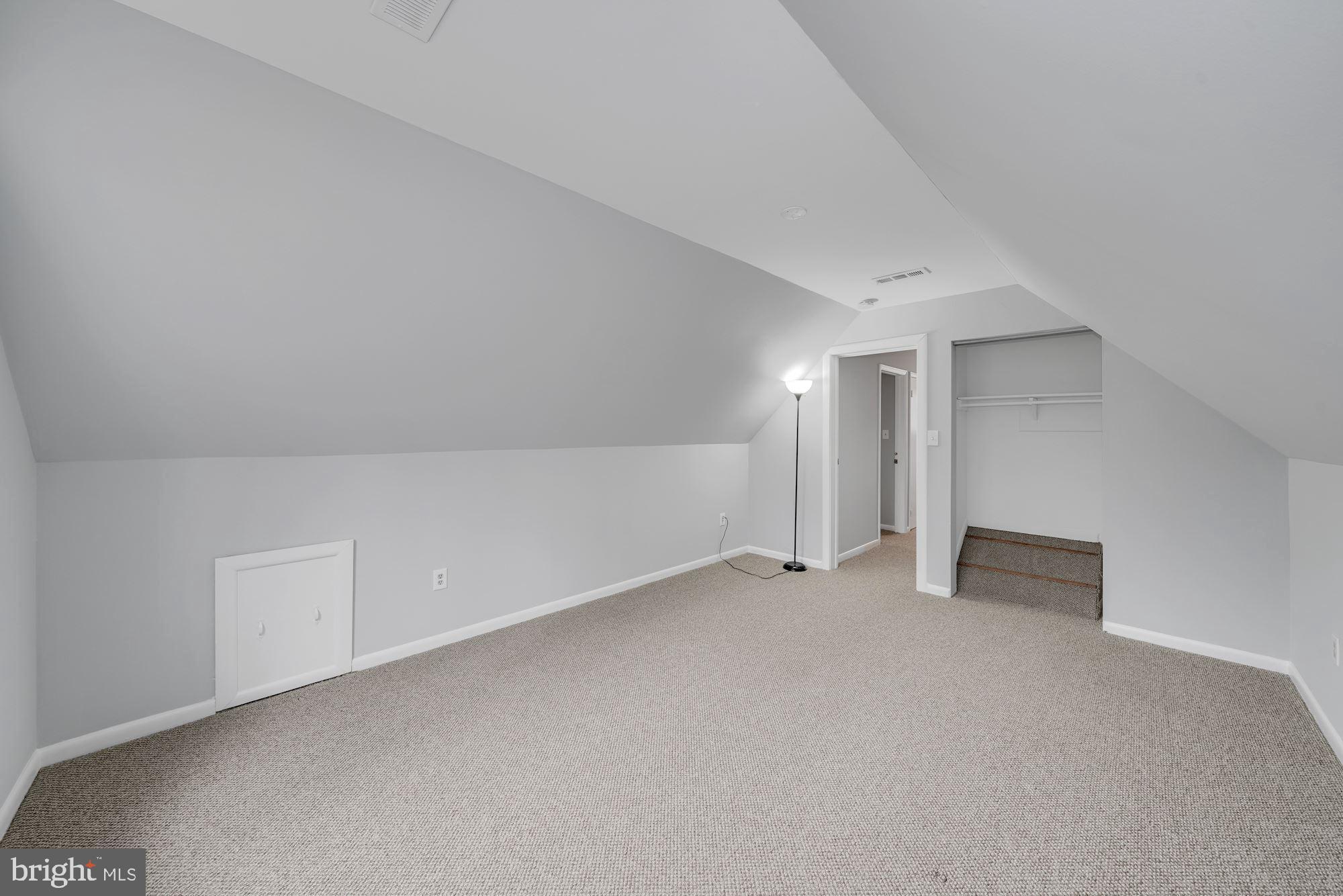 9507 Stewartown Road Gaithersburg, MD 20879 - Photo 21 of 35 Gallery Image 21
