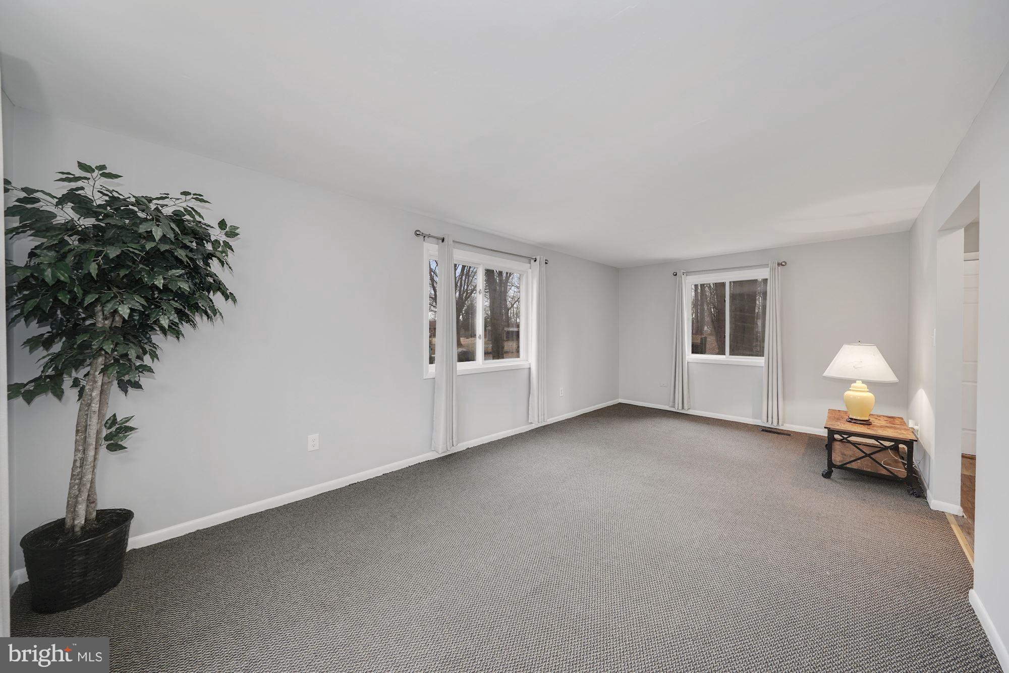 9507 Stewartown Road Gaithersburg, MD 20879 - Photo 6 of 35 Gallery Image 6