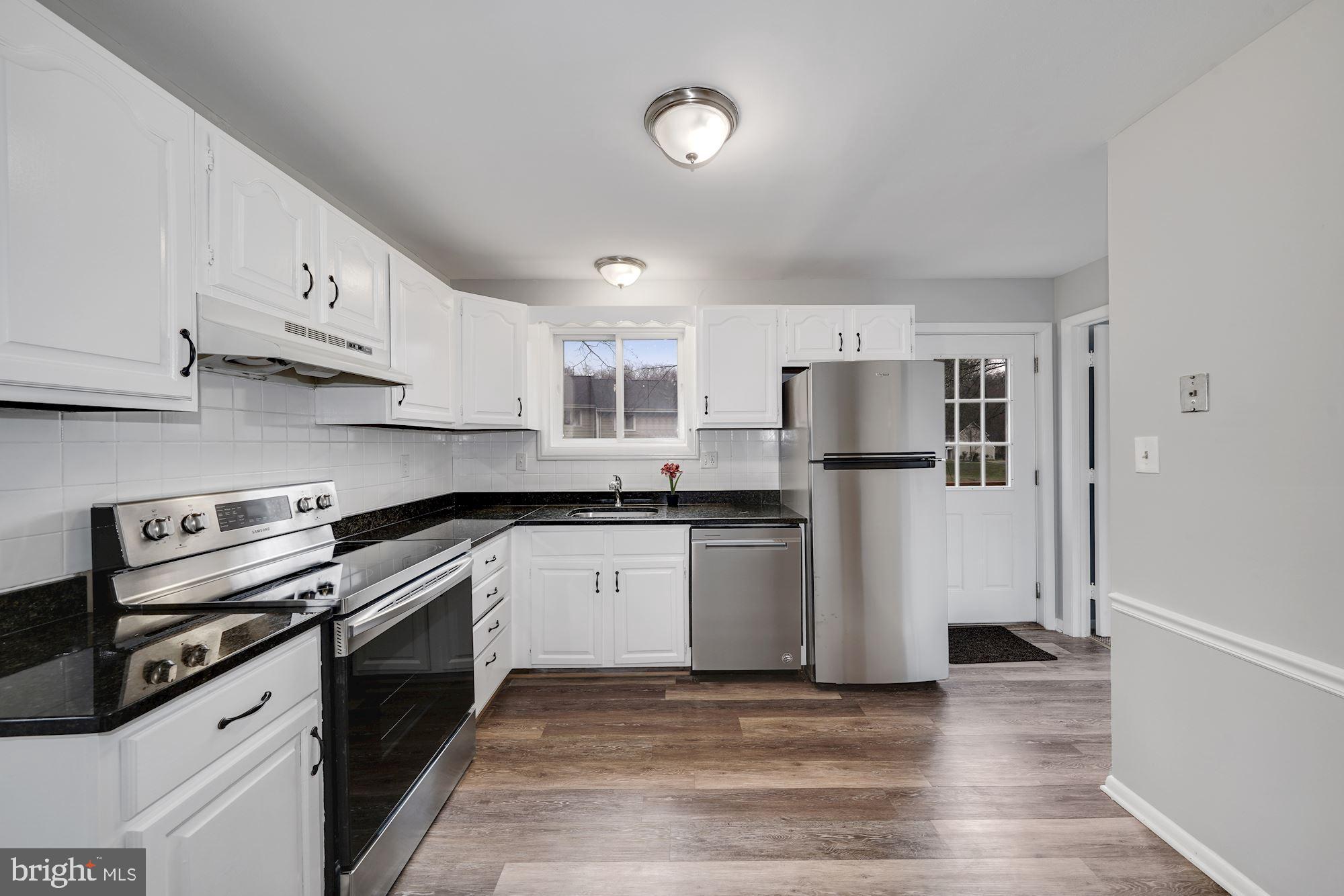 9507 Stewartown Road Gaithersburg, MD 20879 - Photo 10 of 35 Gallery Image 10