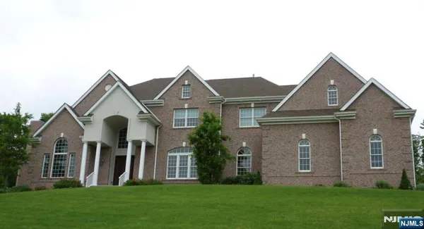 front view of house with a yard