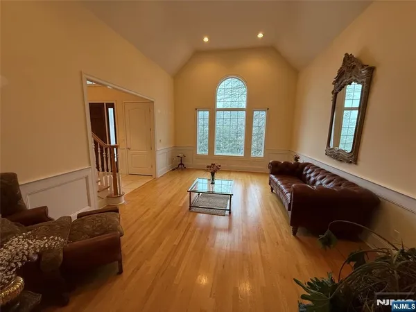 $1,375,000 | 6 Trout Brook Court, Chester, NJ 07930