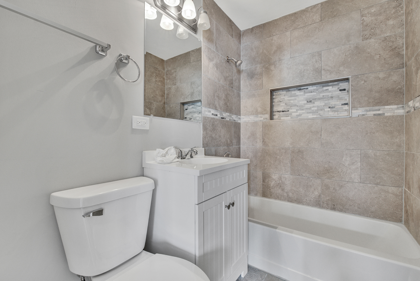 15034 Hamlin Avenue Midlothian, IL 60445 - Photo 14 of 25