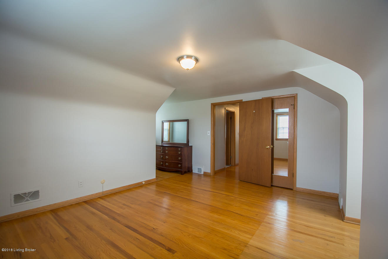 3247 Beals Branch Road Louisville, KY 40206 - Photo 38 of 48 Bedroom 4