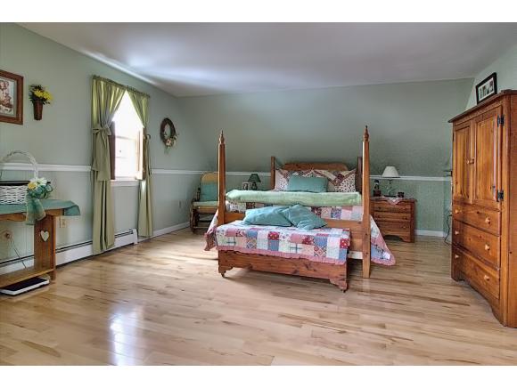 932 Dunbarton Road Manchester, NH 03102 - Photo 18 of 25