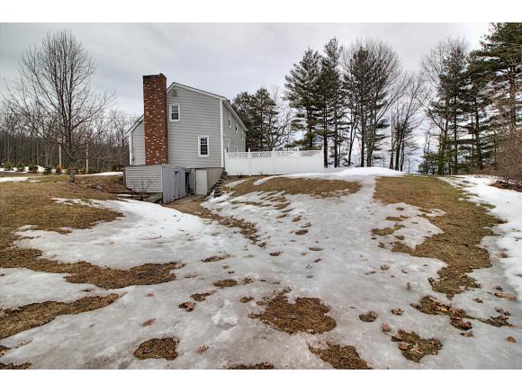 932 Dunbarton Road Manchester, NH 03102 - Photo 3 of 25