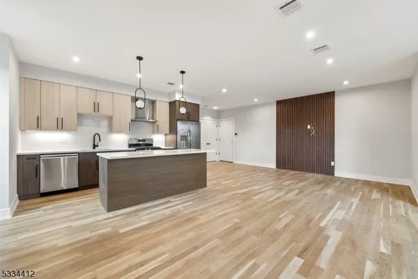 $3,350 | 178 Newark Pompton Turnpike, Unit 302, Little Falls, NJ 07424