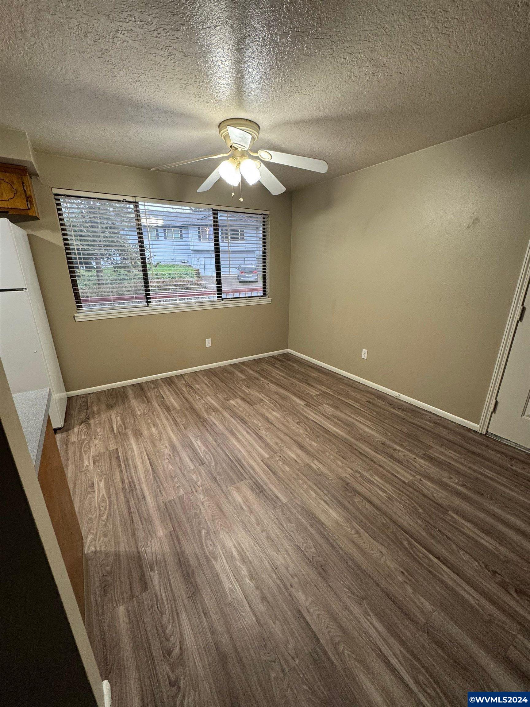 6090 Fircrest Street Southeast Salem, OR 97306 - Photo 10 of 45