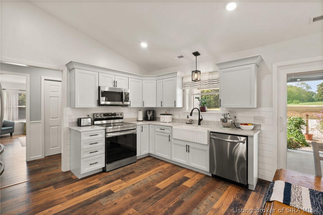 7655 Navilleton Road Floyds Knobs, IN 47119 - Photo 19 of 63 Gallery Image 19