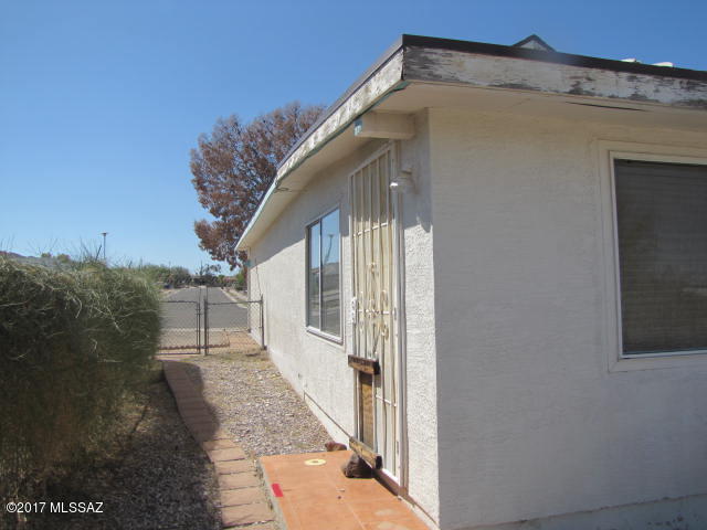 1340 Palm Street Ajo, AZ 85321 - Photo 9 of 40