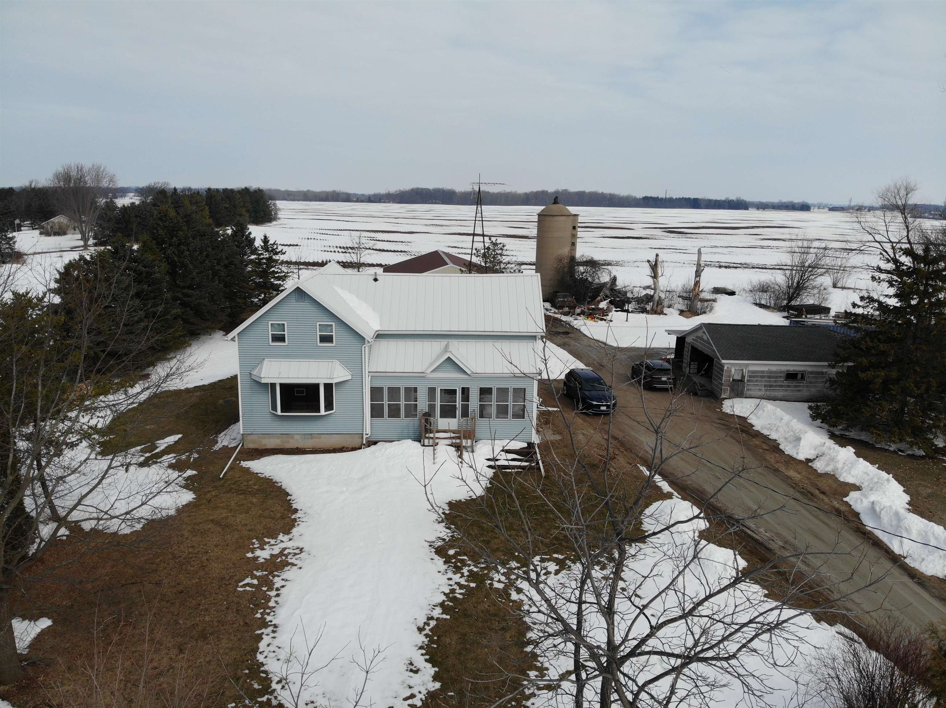 W2350 Greiner Road Freedom, WI 54913 - Photo 1 of 33