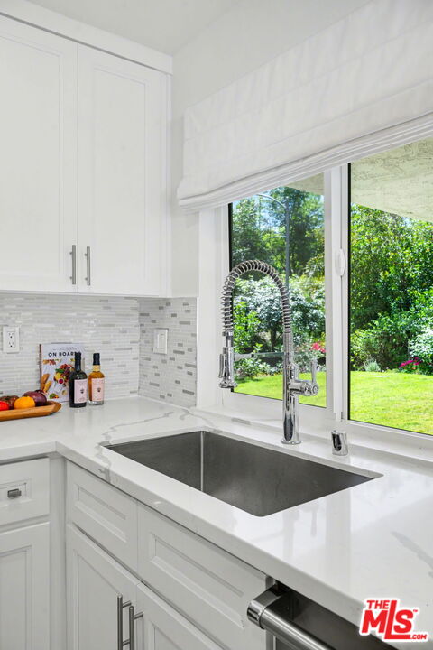4866 Rosa Road Woodland Hills, CA 91364 - Photo 15 of 49
