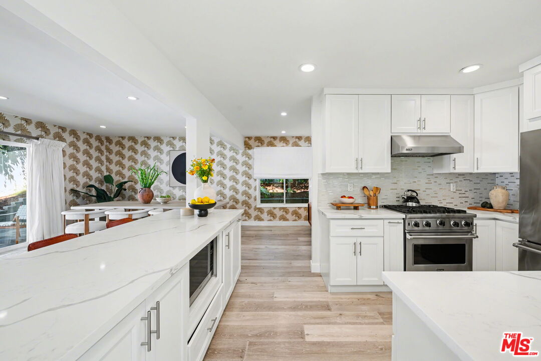 4866 Rosa Road Woodland Hills, CA 91364 - Photo 17 of 49