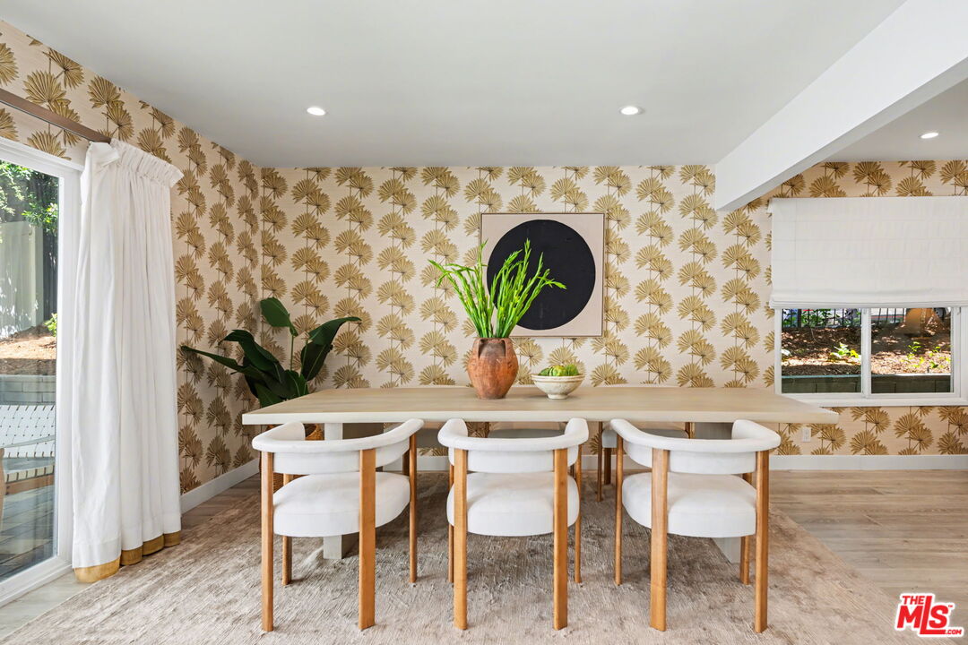 4866 Rosa Road Woodland Hills, CA 91364 - Photo 18 of 49