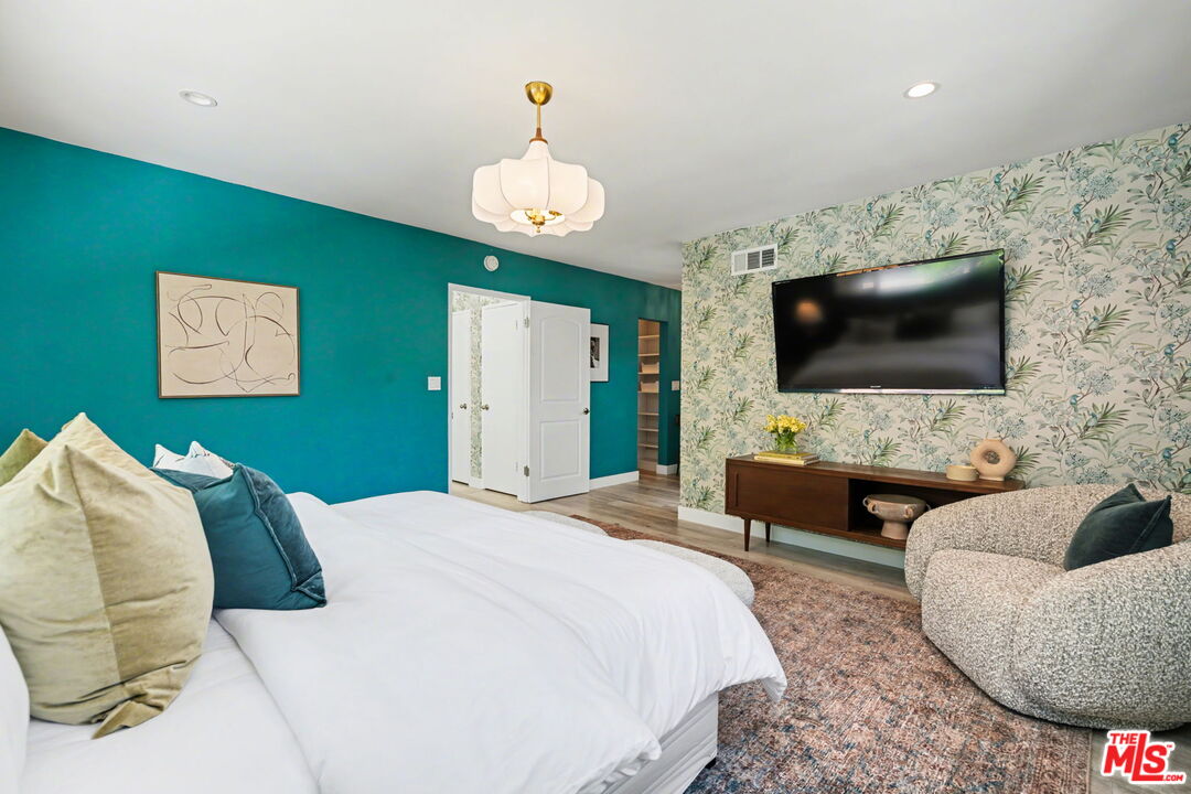 4866 Rosa Road Woodland Hills, CA 91364 - Photo 34 of 49