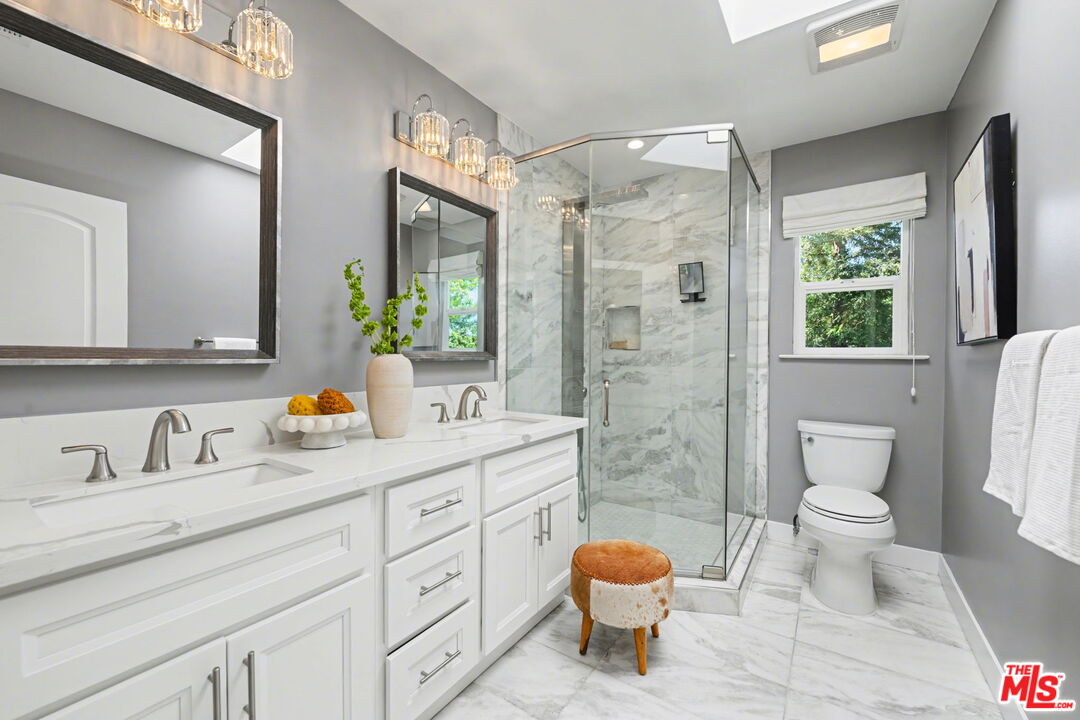 4866 Rosa Road Woodland Hills, CA 91364 - Photo 38 of 49