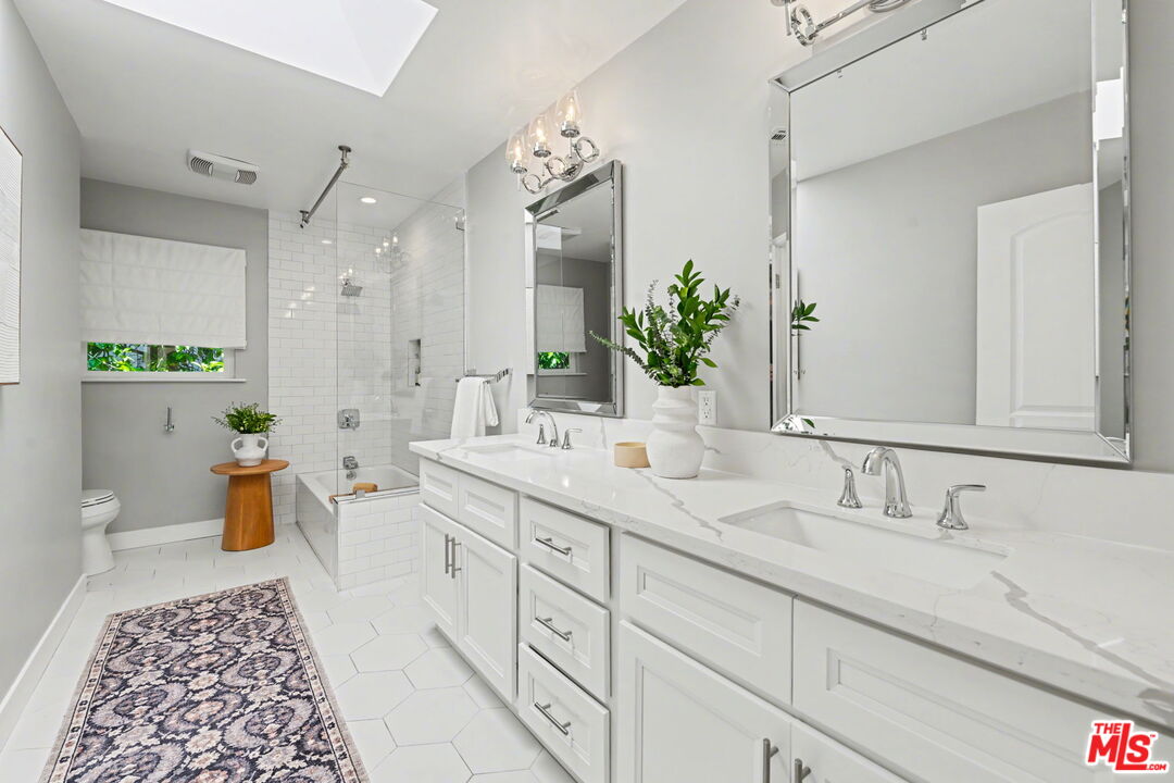 4866 Rosa Road Woodland Hills, CA 91364 - Photo 42 of 49