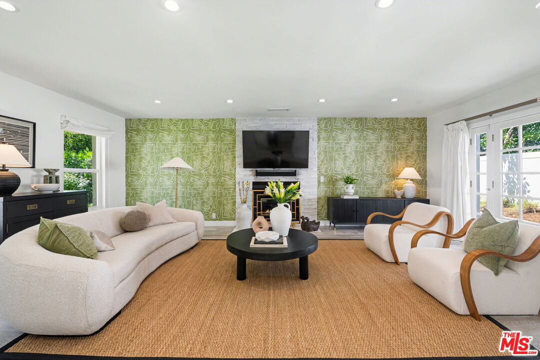 4866 Rosa Road Woodland Hills, CA 91364 - Photo 6 of 49