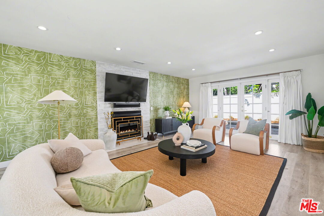 4866 Rosa Road Woodland Hills, CA 91364 - Photo 7 of 49