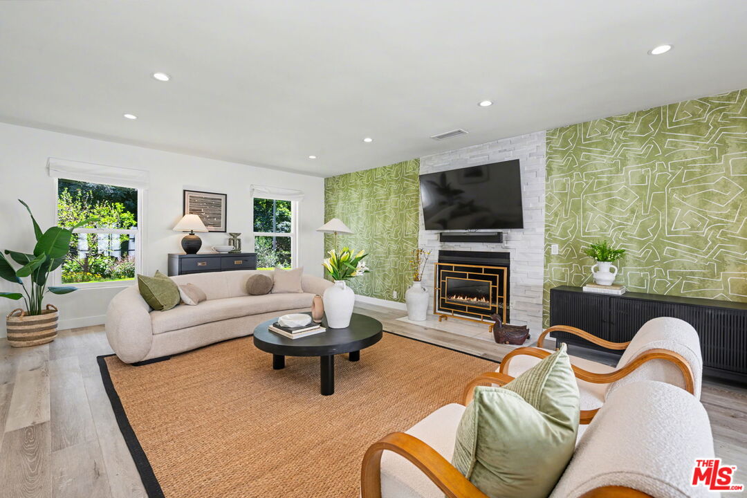 4866 Rosa Road Woodland Hills, CA 91364 - Photo 9 of 49
