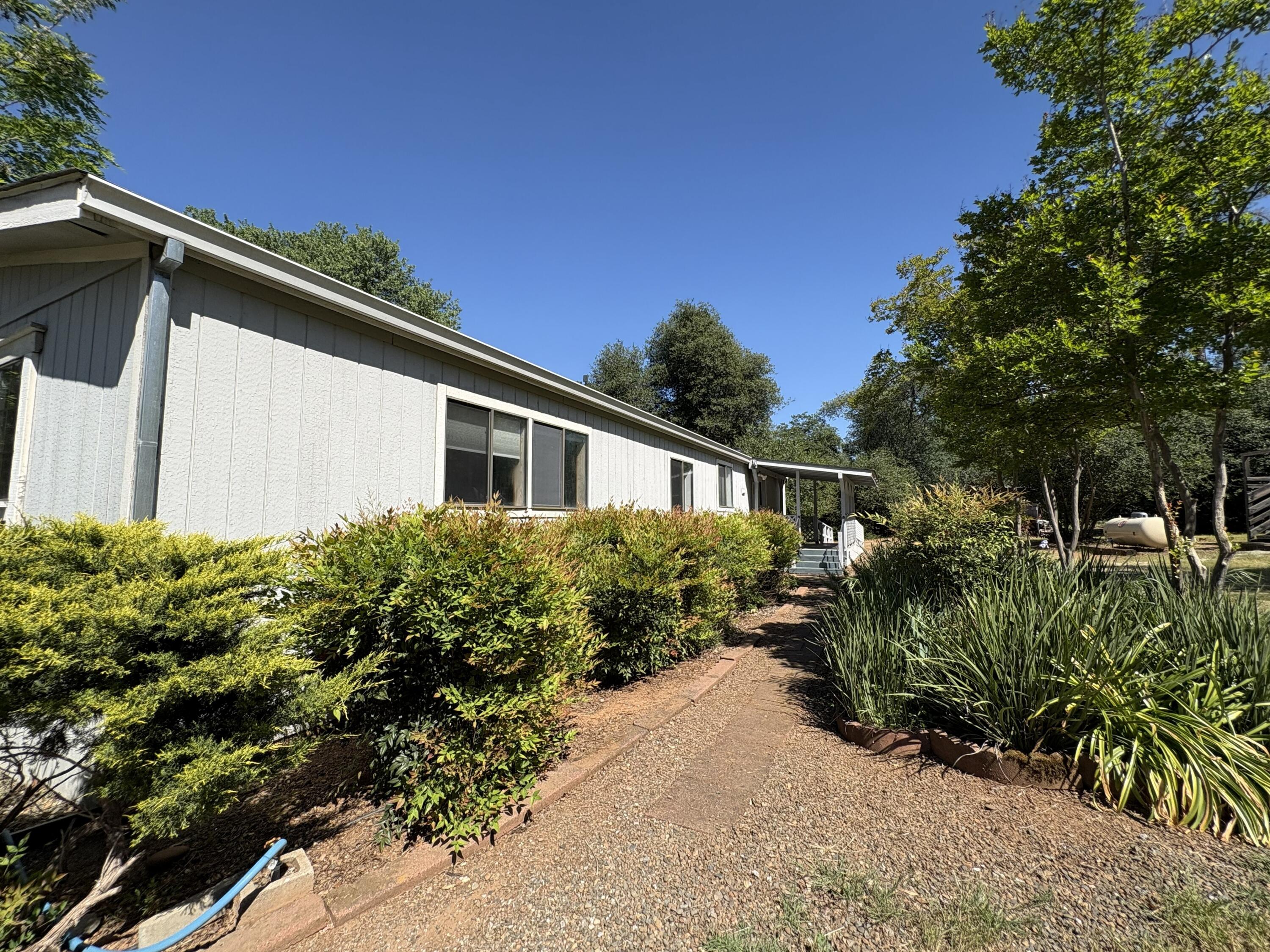18659 Thomas Road Anderson, CA 96007 - Photo 33 of 45 Back of House