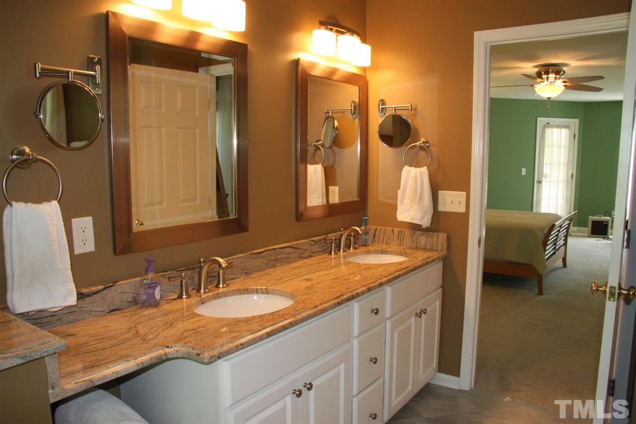 2209 Saltree Place Raleigh, NC 27614 - Photo 12 of 23 Gallery Image 12