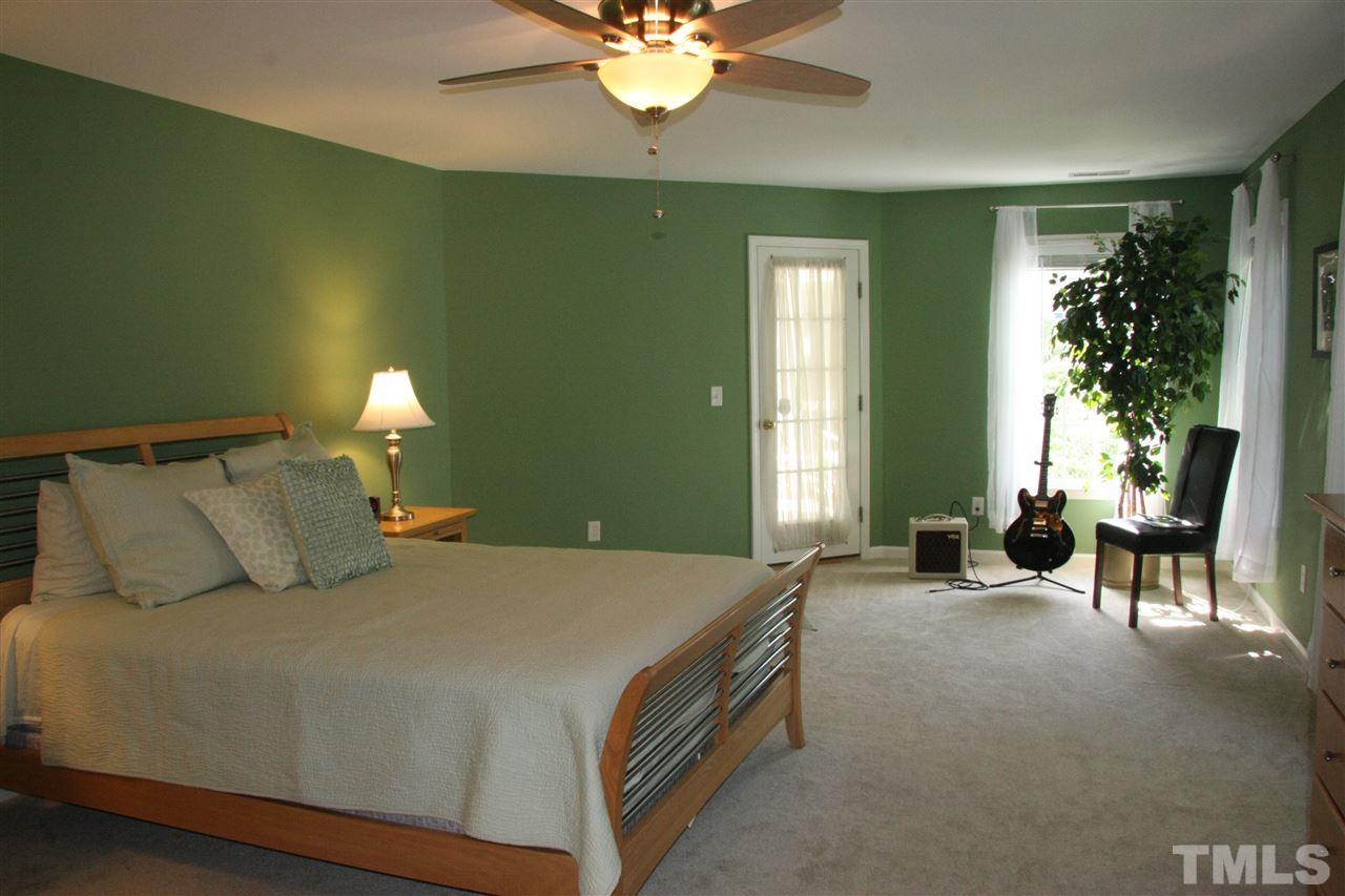 2209 Saltree Place Raleigh, NC 27614 - Photo 10 of 23 Gallery Image 10