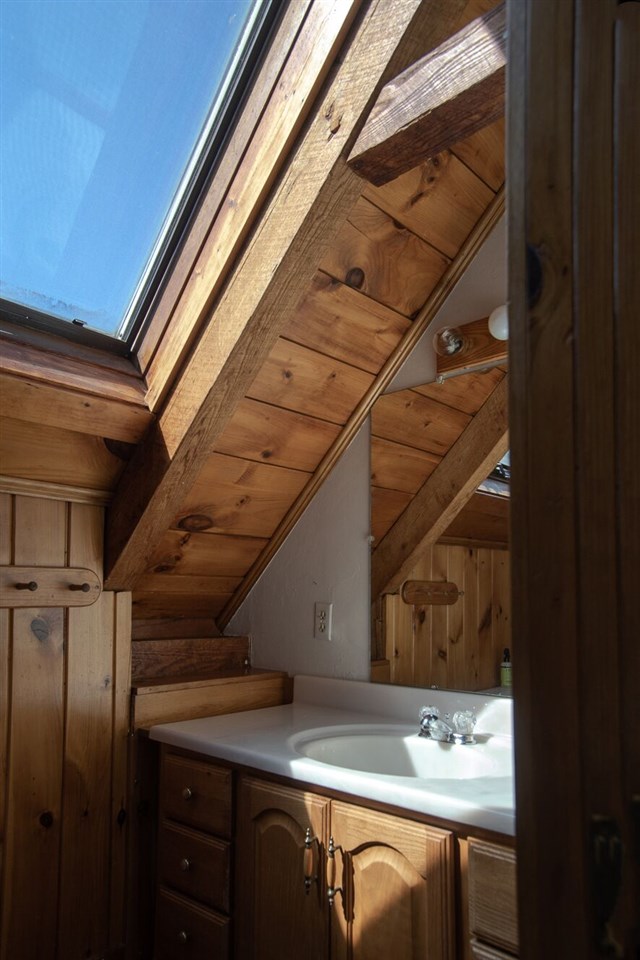 411 Hopkins Road Dummerston, VT 05301 - Photo 11 of 32