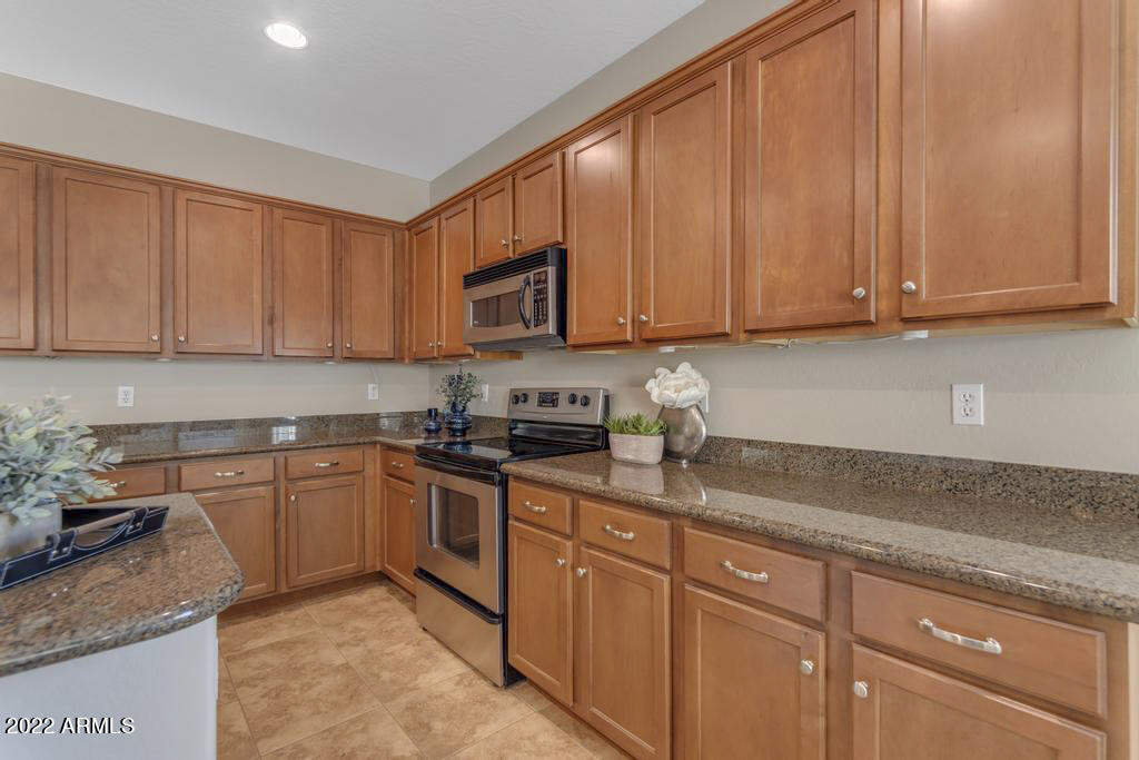 3160 East Blue Ridge Way Gilbert, AZ 85298 - Photo 12 of 43 012BlueRidgeWay001