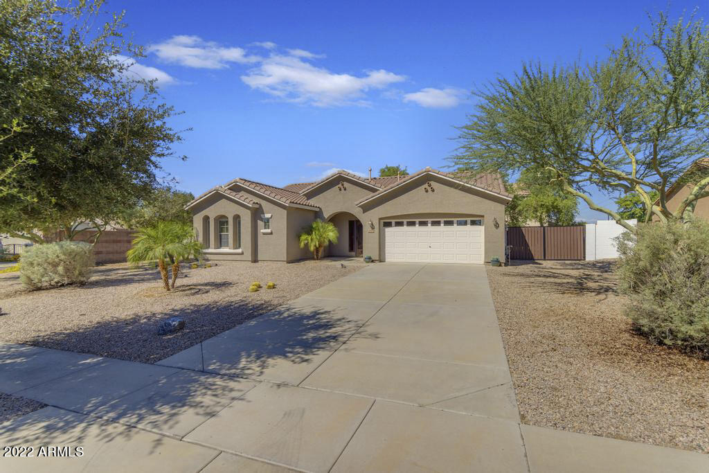 3160 East Blue Ridge Way Gilbert, AZ 85298 - Photo 2 of 43 002BlueRidgeWay001