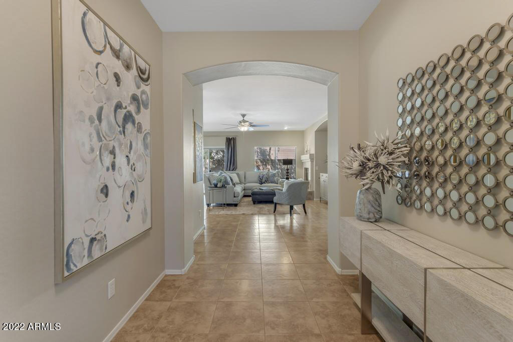 3160 East Blue Ridge Way Gilbert, AZ 85298 - Photo 5 of 43 005BlueRidgeWay001