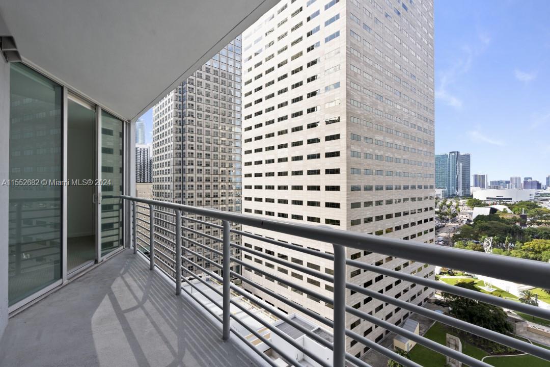 325 South Biscayne Boulevard, Unit 2118 Miami, FL 33131 - Photo 11 of 22 a balcony with street view