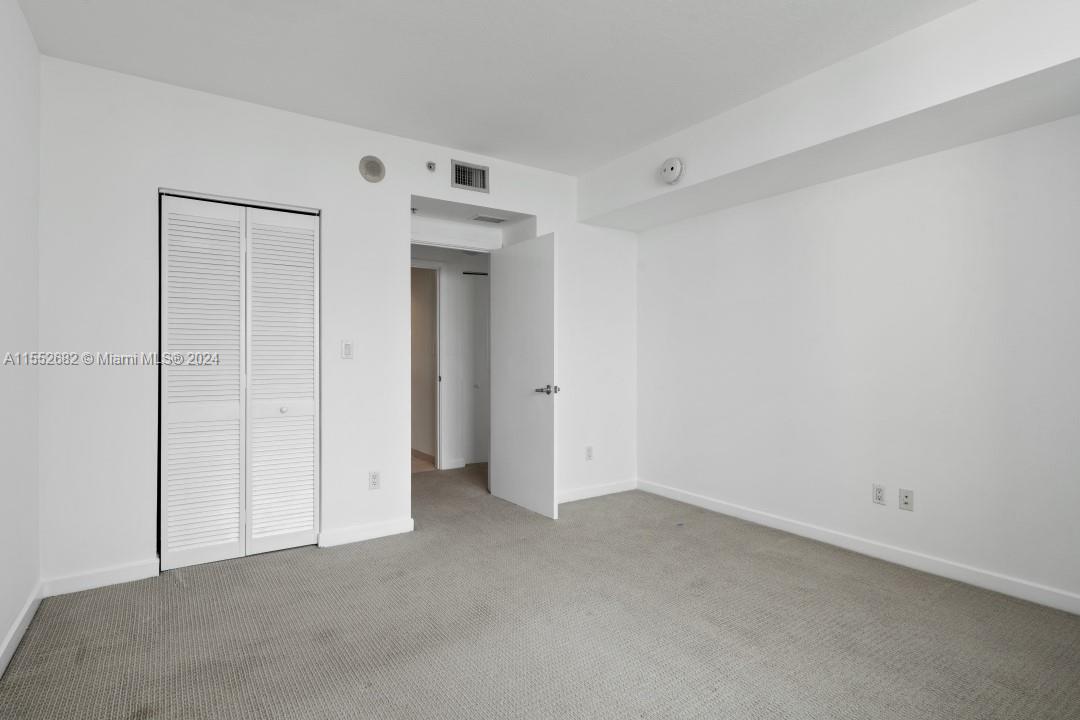 325 South Biscayne Boulevard, Unit 2118 Miami, FL 33131 - Photo 16 of 22 a view of an empty room