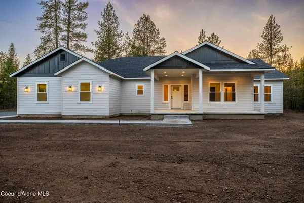 $1,250,000 | 150 Atlanta Way, Spirit Lake, ID 83869