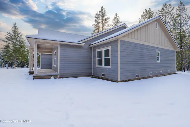 $1,250,000 | 150 Atlanta Way, Spirit Lake, ID 83869