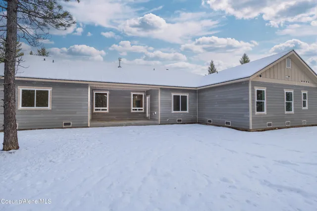 $1,250,000 | 150 Atlanta Way, Spirit Lake, ID 83869