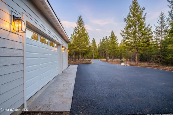 $1,250,000 | 150 Atlanta Way, Spirit Lake, ID 83869