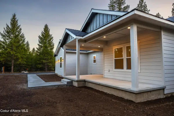 $1,250,000 | 150 Atlanta Way, Spirit Lake, ID 83869